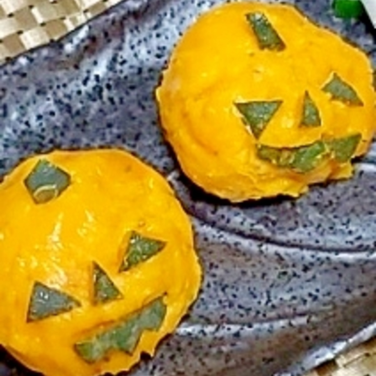 ハロウィンメニュー かぼちゃのランタンサラダ レシピ 作り方 By しゅんたい丸 楽天レシピ